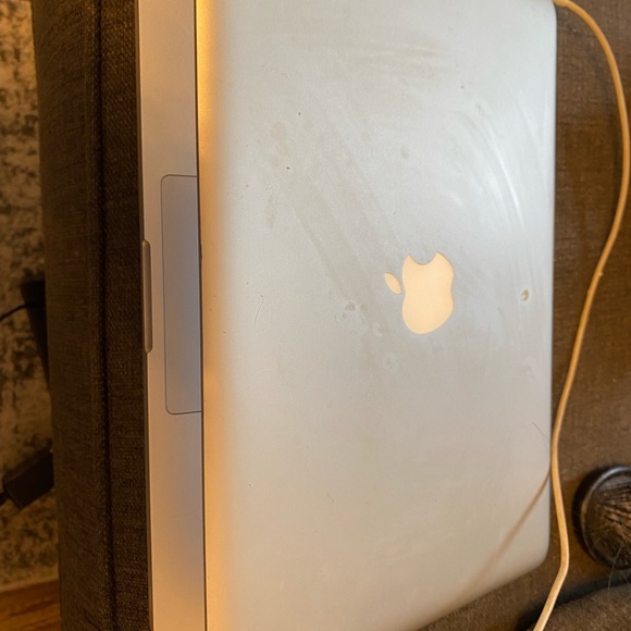 mac book pro 2012 - Picture 2 of 6